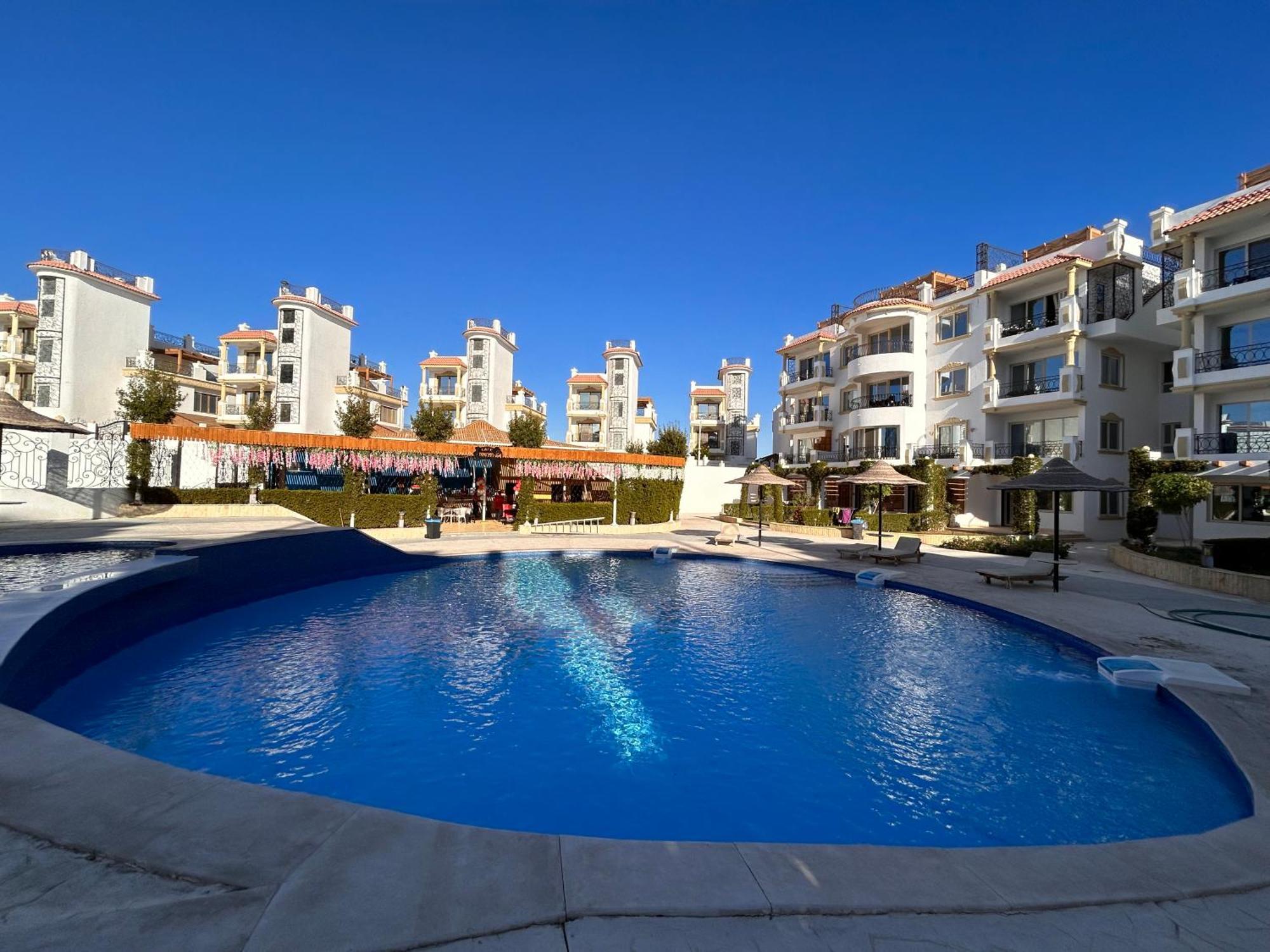 3-Bedroom Apartment On The Third Floor With 3 Balconies And Lovely Pool View, Street View And Free Beach Access In Sharm Hills Resort Exterior foto