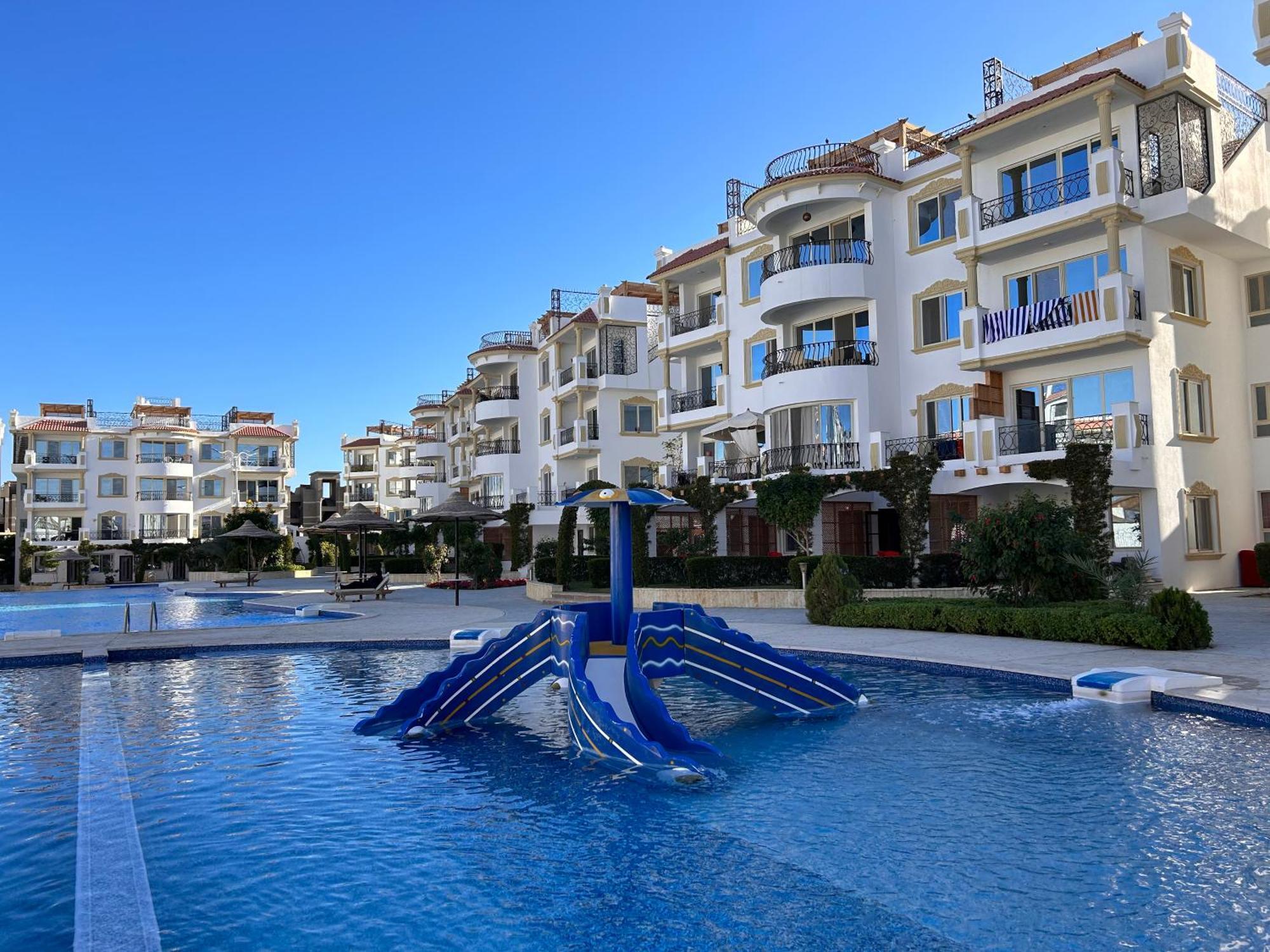 3-Bedroom Apartment On The Third Floor With 3 Balconies And Lovely Pool View, Street View And Free Beach Access In Sharm Hills Resort Exterior foto
