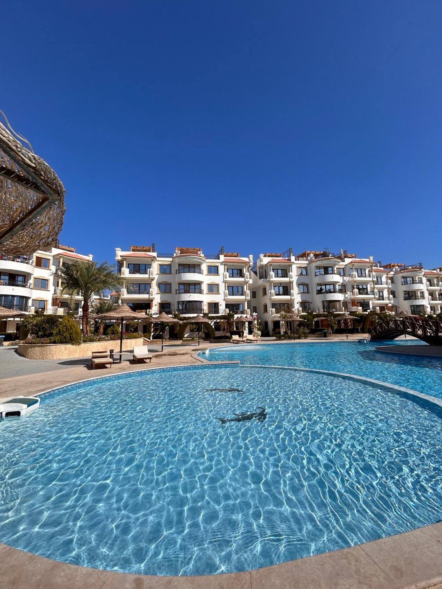 3-Bedroom Apartment On The Third Floor With 3 Balconies And Lovely Pool View, Street View And Free Beach Access In Sharm Hills Resort Exterior foto